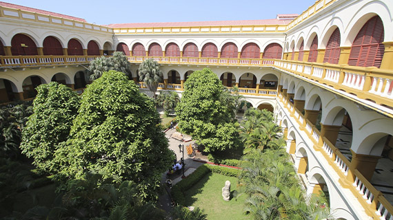 facultad-ciencias-humanas-fachada